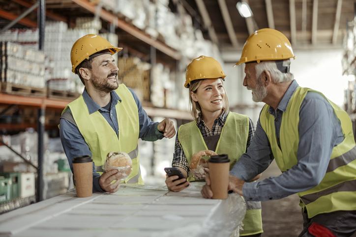 Medewerkers bouw pauze